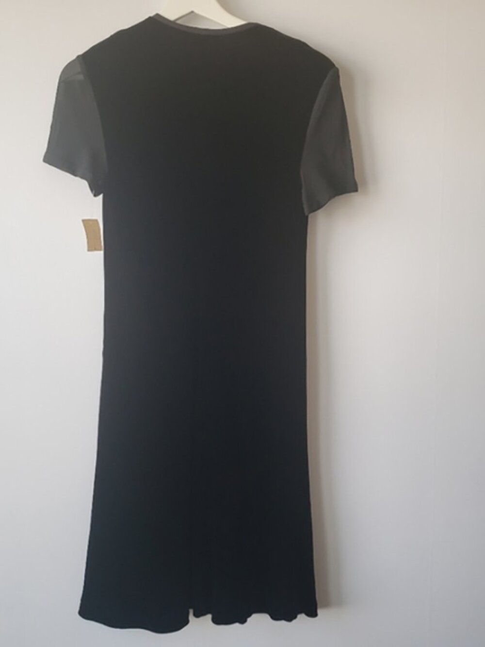 Parallel Girls black short sleeve velve shodress size 8 - Picture 2 of 5
